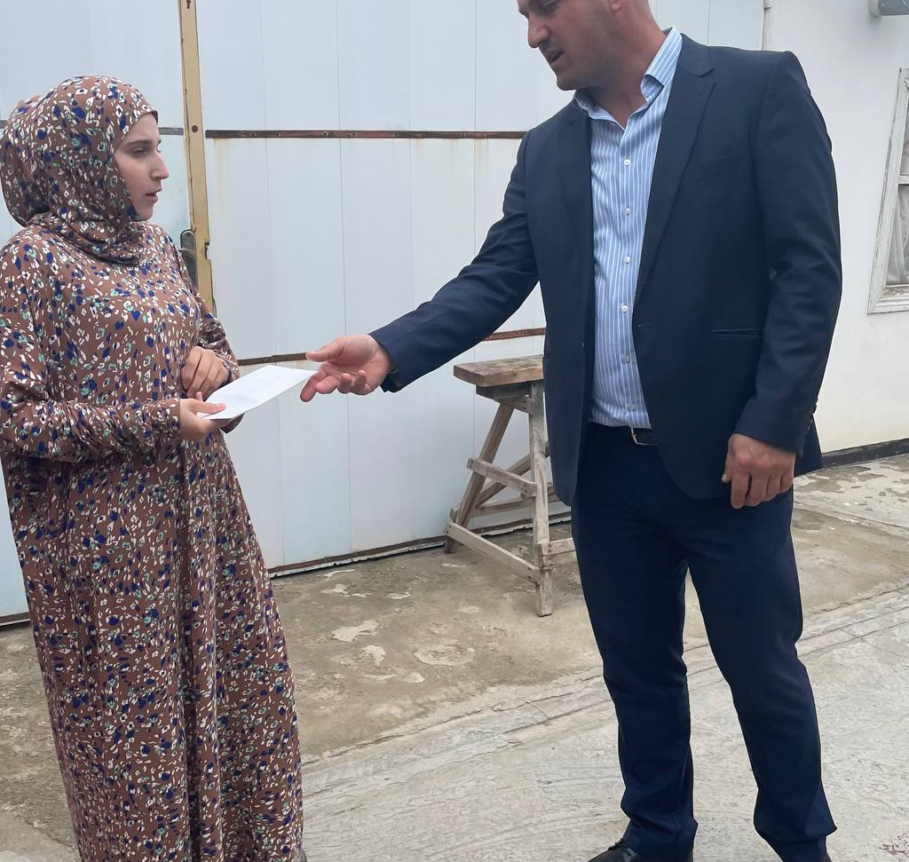 В преддверии 79-й годовщины Победы в Великой Отечественной войне поздравления на дому семьи участников СВО.